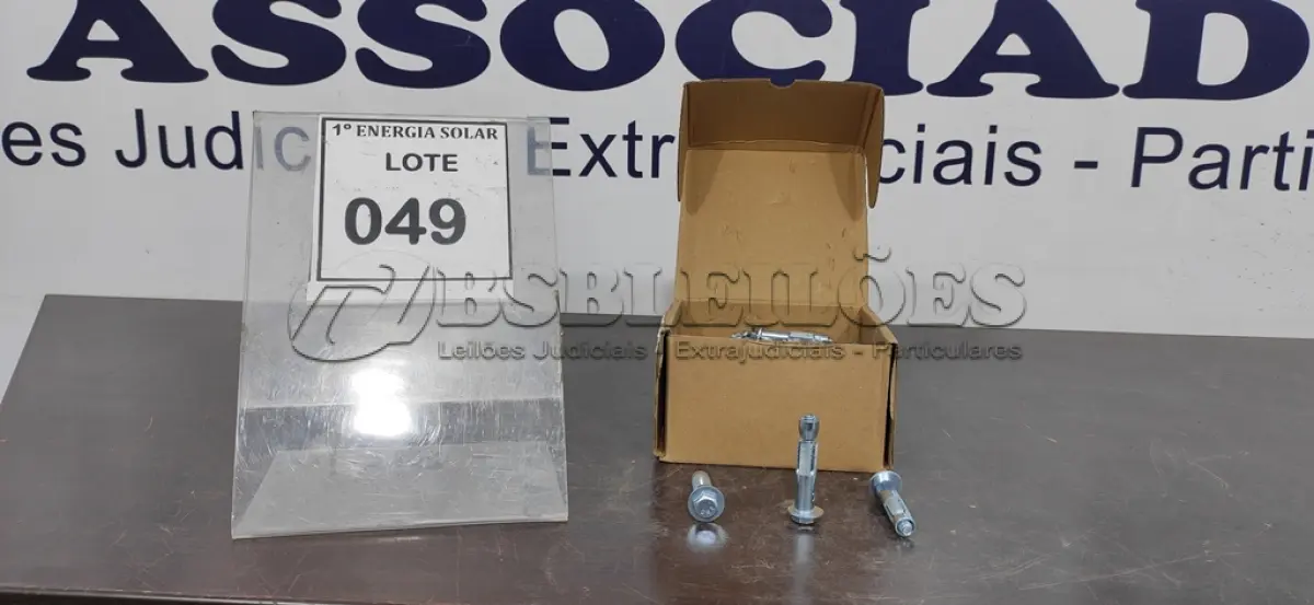 LOTE 049 - 01 CAIXA COM PARA BOLTS ZINCADOS COM PARAFUSO ¼. (NO ESTADO) ATENÇÃO! FAZER A VISITAÇÃO ANTES DE ARREMATAR, NÃO SABEMOS SE FUNCIONA, LEILÃO NÃO TEM GARANTIA E NEM DEVOLUÇÃO, SUJEITO A POSSÍVEIS AVARIAS VISÍVEIS/OCULTAS E/OU AUSÊNCIA DE COMPONENTES.
