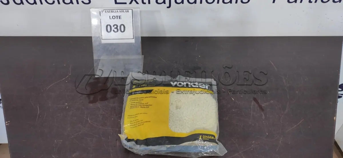 LOTE 030 - 01 BOINA DE LÃ DUPLA FACE PARA POLITRIZ MARCA VONDER. (NO ESTADO) ATENÇÃO! FAZER A VISITAÇÃO ANTES DE ARREMATAR, NÃO SABEMOS SE FUNCIONA, LEILÃO NÃO TEM GARANTIA E NEM DEVOLUÇÃO, SUJEITO A POSSÍVEIS AVARIAS VISÍVEIS/OCULTAS E/OU AUSÊNCIA DE COMPONENTES.