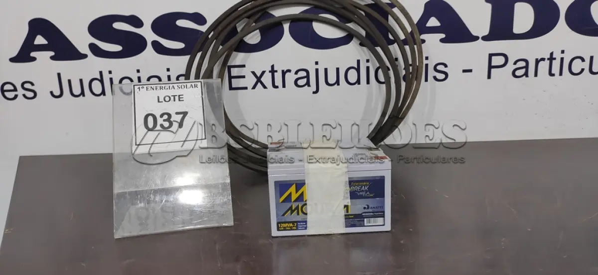 LOTE 037 - 06 CORREIAS A-44 E 02 BATERIAS MOURA 12MVA 7AH PARA NOBREAK. (NO ESTADO) ATENÇÃO! FAZER A VISITAÇÃO ANTES DE ARREMATAR, NÃO SABEMOS SE FUNCIONA, LEILÃO NÃO TEM GARANTIA E NEM DEVOLUÇÃO, SUJEITO A POSSÍVEIS AVARIAS VISÍVEIS/OCULTAS E/OU AUSÊNCIA DE COMPONENTES.