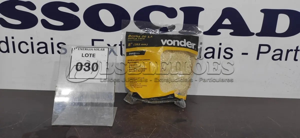 LOTE 030 - 01 BOINA DE LÃ DUPLA FACE PARA POLITRIZ MARCA VONDER. (NO ESTADO) ATENÇÃO! FAZER A VISITAÇÃO ANTES DE ARREMATAR, NÃO SABEMOS SE FUNCIONA, LEILÃO NÃO TEM GARANTIA E NEM DEVOLUÇÃO, SUJEITO A POSSÍVEIS AVARIAS VISÍVEIS/OCULTAS E/OU AUSÊNCIA DE COMPONENTES.