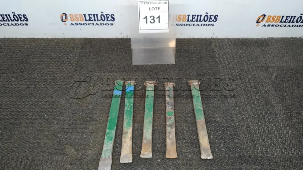 LOTE 131 - 05 TALHADEIRAS CHATAS. (NO ESTADO) ATENÇÃO! FAZER A VISITAÇÃO ANTES DE ARREMATAR, NÃO SABEMOS SE FUNCIONA, LEILÃO NÃO TEM GARANTIA E NEM DEVOLUÇÃO, SUJEITO A POSSÍVEIS AVARIAS VISÍVEIS/OCULTAS E/OU AUSÊNCIA DE COMPONENTES.