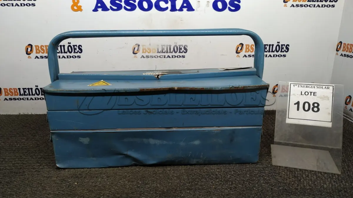 LOTE 108 - 01 CAIXA PARA FERRAMENTAS. (NO ESTADO) ATENÇÃO! FAZER A VISITAÇÃO ANTES DE ARREMATAR, NÃO SABEMOS SE FUNCIONA, LEILÃO NÃO TEM GARANTIA E NEM DEVOLUÇÃO, SUJEITO A POSSÍVEIS AVARIAS VISÍVEIS/OCULTAS E/OU AUSÊNCIA DE COMPONENTES.
