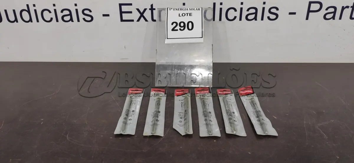 LOTE 290 - 06 BROCAS DE VIDEA N*8. (NO ESTADO) ATENÇÃO! FAZER A VISITAÇÃO ANTES DE ARREMATAR, NÃO SABEMOS SE FUNCIONA, LEILÃO NÃO TEM GARANTIA E NEM DEVOLUÇÃO, SUJEITO A POSSÍVEIS AVARIAS VISÍVEIS/OCULTAS E/OU AUSÊNCIA DE COMPONENTES.