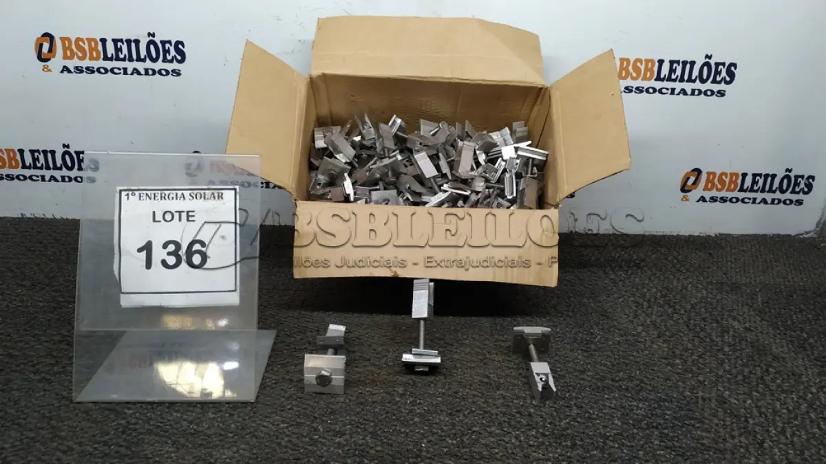 LOTE 136 - 01 CAIXA COM TERMINAIS INTERMEDIÁRIOS. (NO ESTADO) ATENÇÃO! FAZER A VISITAÇÃO ANTES DE ARREMATAR, NÃO SABEMOS SE FUNCIONA, LEILÃO NÃO TEM GARANTIA E NEM DEVOLUÇÃO, SUJEITO A POSSÍVEIS AVARIAS VISÍVEIS/OCULTAS E/OU AUSÊNCIA DE COMPONENTES.