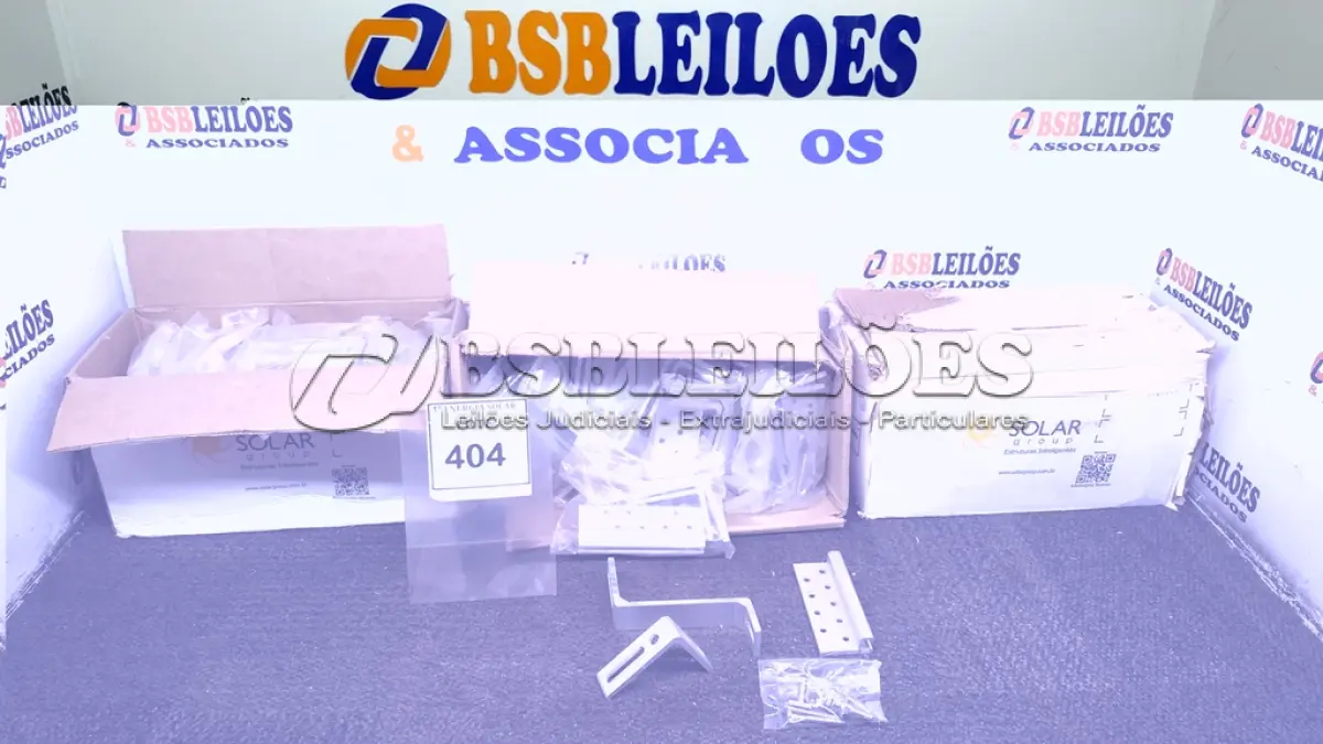 LOTE 404 - 03 CAIXAS COM GANCHO PARA TELHA CERÂMICA. (NO ESTADO) ATENÇÃO! FAZER A VISITAÇÃO ANTES DE ARREMATAR, NÃO SABEMOS SE FUNCIONA, LEILÃO NÃO TEM GARANTIA E NEM DEVOLUÇÃO, SUJEITO A POSSÍVEIS AVARIAS VISÍVEIS/OCULTAS E/OU 