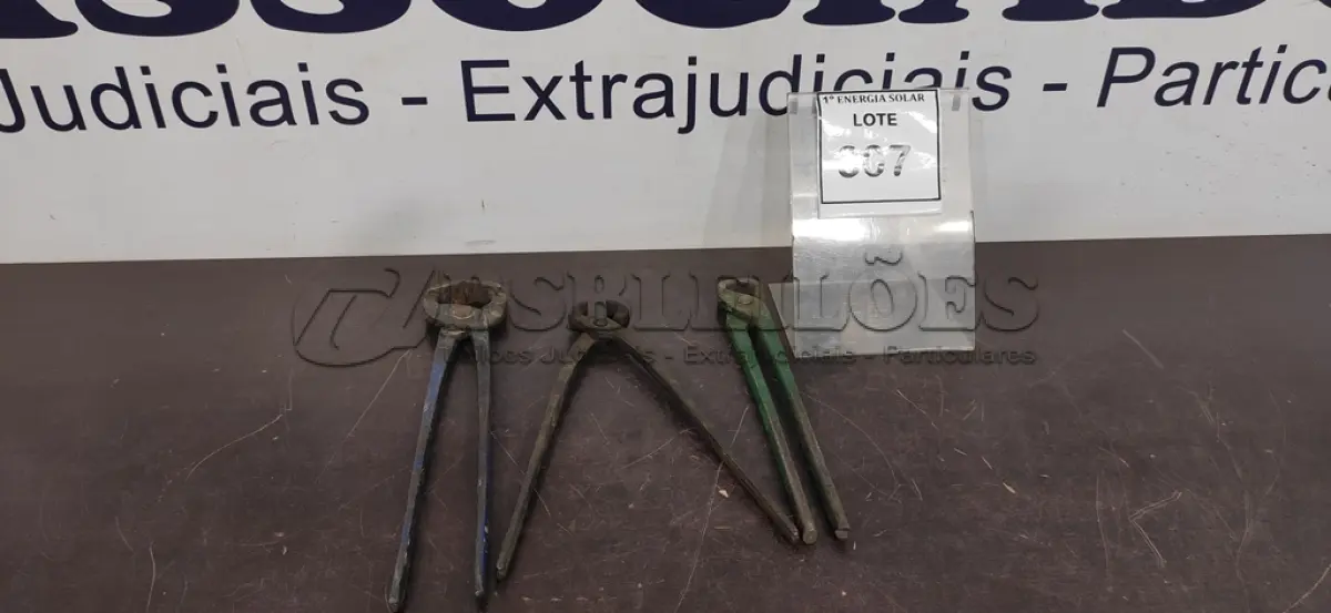 LOTE 307 - 03 TURQUESAS. (NO ESTADO) ATENÇÃO! FAZER A VISITAÇÃO ANTES DE ARREMATAR, NÃO SABEMOS SE FUNCIONA, LEILÃO NÃO TEM GARANTIA E NEM DEVOLUÇÃO, SUJEITO A POSSÍVEIS AVARIAS VISÍVEIS/OCULTAS E/OU AUSÊNCIA DE COMPONENTES.