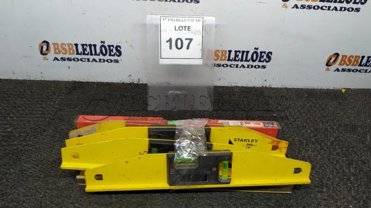 LOTE 107 - 06 NÍVEIS METÁLICOS. (NO ESTADO) ATENÇÃO! FAZER A VISITAÇÃO ANTES DE ARREMATAR, NÃO SABEMOS SE FUNCIONA, LEILÃO NÃO TEM GARANTIA E NEM DEVOLUÇÃO, SUJEITO A POSSÍVEIS AVARIAS VISÍVEIS/OCULTAS E/OU AUSÊNCIA DE COMPONENTES.