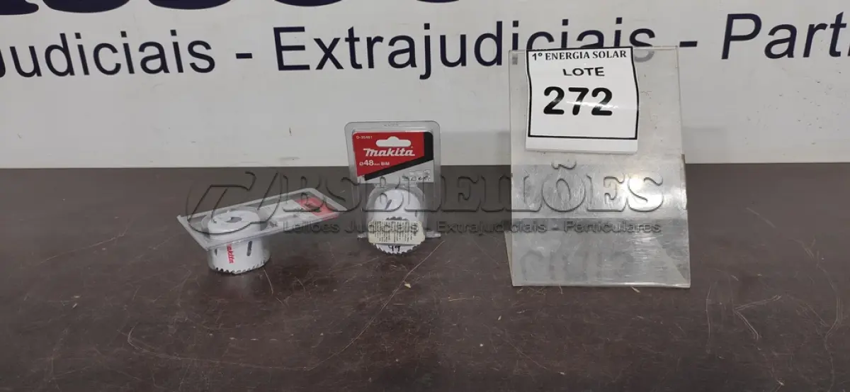 LOTE 272 - 02 SERRAS COPO 48MM MARCA MAKITA. (NO ESTADO) ATENÇÃO! FAZER A VISITAÇÃO ANTES DE ARREMATAR, NÃO SABEMOS SE FUNCIONA, LEILÃO NÃO TEM GARANTIA E NEM DEVOLUÇÃO, SUJEITO A POSSÍVEIS AVARIAS VISÍVEIS/OCULTAS E/OU AUSÊNCIA DE COMPONENTES.