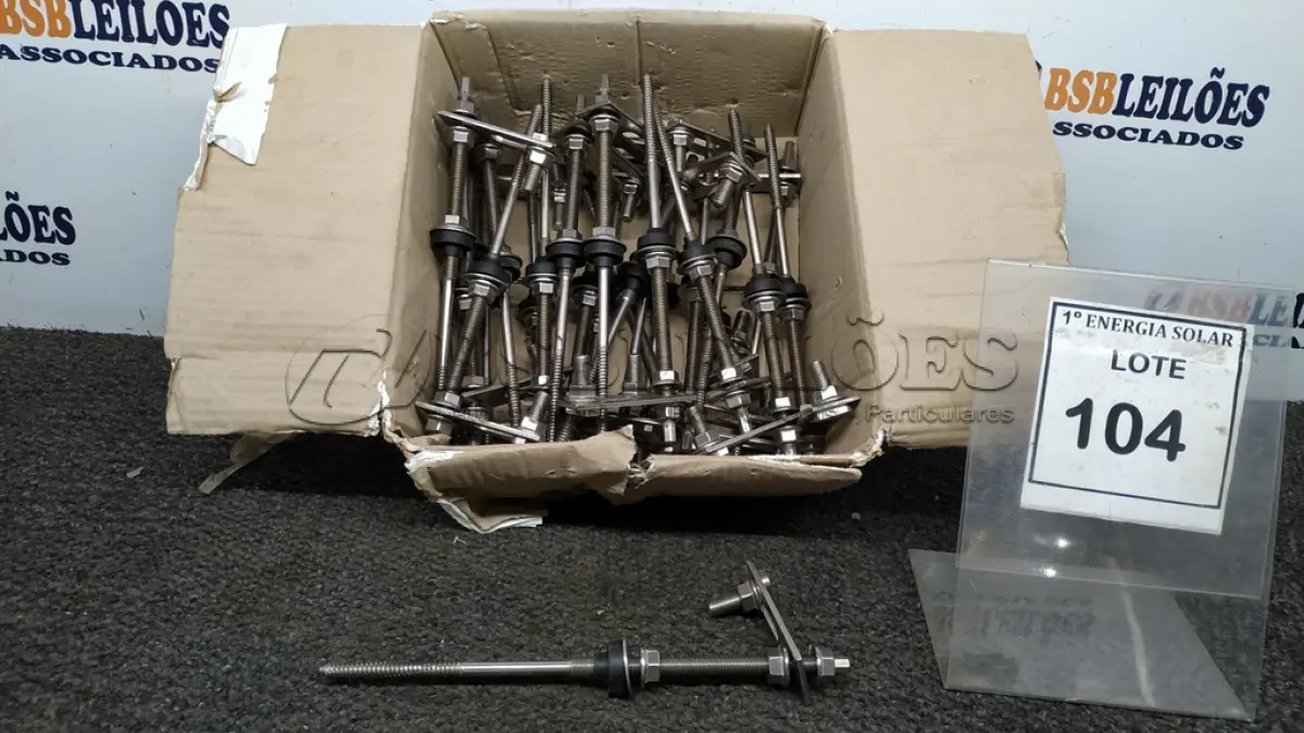LOTE 104 - 01 CAIXA COM PARAFUSOS DE FIXAÇÃO METÁLICO M10 X 250MM AÇO INOX.  (NO ESTADO) ATENÇÃO! FAZER A VISITAÇÃO ANTES DE ARREMATAR, NÃO SABEMOS SE FUNCIONA, LEILÃO NÃO TEM GARANTIA E NEM DEVOLUÇÃO, SUJEITO A POSSÍVEIS AVARIAS VISÍVEIS/OCULTAS E/OU AUSÊNCIA DE COMPONENTES.
