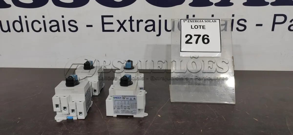 LOTE 276 - 04 INTERRUPTORES SECCIONADOR DC FINCCY TON. (NO ESTADO) ATENÇÃO! FAZER A VISITAÇÃO ANTES DE ARREMATAR, NÃO SABEMOS SE FUNCIONA, LEILÃO NÃO TEM GARANTIA E NEM DEVOLUÇÃO, SUJEITO A POSSÍVEIS AVARIAS VISÍVEIS/OCULTAS E/OU AUSÊNCIA DE COMPONENTES.