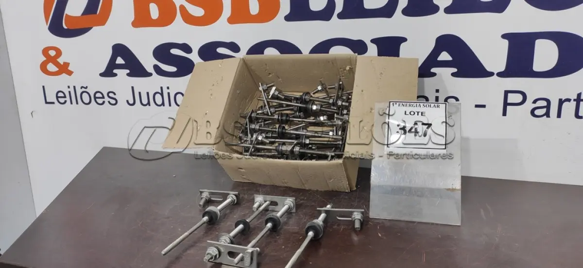 LOTE 347 - 01 CAIXA COM PARAFUSOS DE FIXAÇÃO METÁLICO M10 X 250MM AÇO INOX.  (NO ESTADO) ATENÇÃO! FAZER A VISITAÇÃO ANTES DE ARREMATAR, NÃO SABEMOS SE FUNCIONA, LEILÃO NÃO TEM GARANTIA E NEM DEVOLUÇÃO, SUJEITO A POSSÍVEIS AVARIAS VISÍVEIS/OCULTAS E/OU AUSÊNCIA DE COMPONENTES.