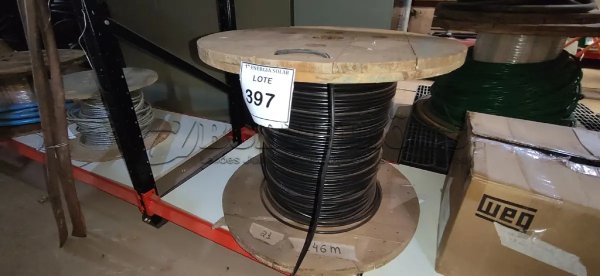 LOTE 397 - 01 CARRETEL COM 146M DE FIO 10MM PRETO. (NO ESTADO) ATENÇÃO! FAZER A VISITAÇÃO ANTES DE ARREMATAR, NÃO SABEMOS SE FUNCIONA, LEILÃO NÃO TEM GARANTIA E NEM DEVOLUÇÃO, SUJEITO A POSSÍVEIS AVARIAS VISÍVEIS/OCULTAS E/OU 