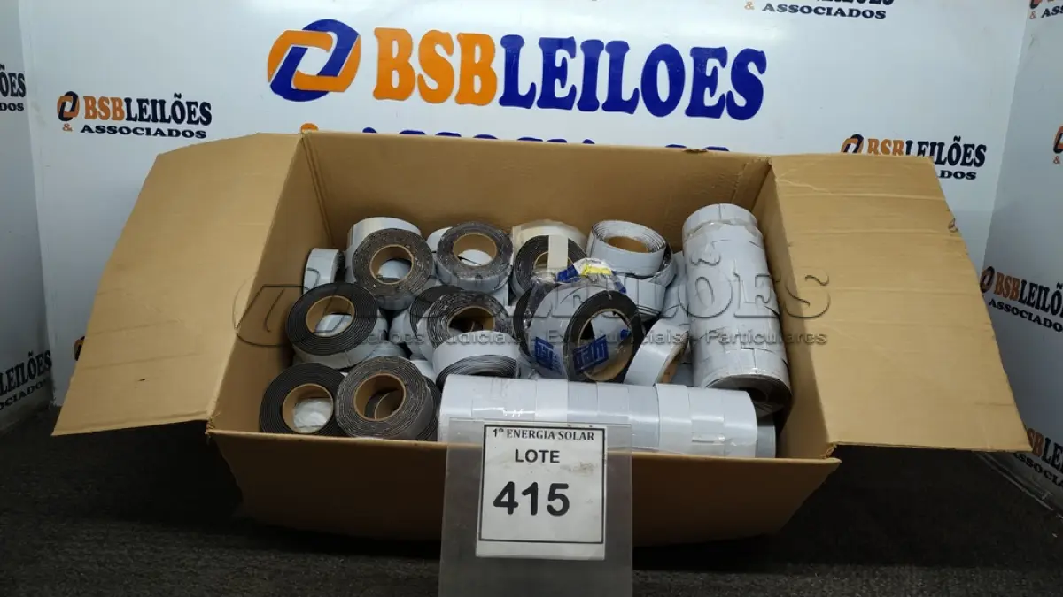 LOTE 415 - 01 CAIXA COM FITA DUPLA FACE 30X2X2,5. (NO ESTADO) ATENÇÃO! FAZER A VISITAÇÃO ANTES DE ARREMATAR, NÃO SABEMOS SE FUNCIONA, LEILÃO NÃO TEM GARANTIA E NEM DEVOLUÇÃO, SUJEITO A POSSÍVEIS AVARIAS VISÍVEIS/OCULTAS E/OU 