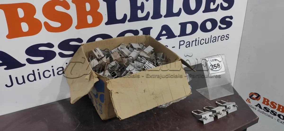 LOTE 358 - 01 CAIXA COM TERMINAIS FINAIS. (NO ESTADO) ATENÇÃO! FAZER A VISITAÇÃO ANTES DE ARREMATAR, NÃO SABEMOS SE FUNCIONA, LEILÃO NÃO TEM GARANTIA E NEM DEVOLUÇÃO, SUJEITO A POSSÍVEIS AVARIAS VISÍVEIS/OCULTAS E/OU AUSÊNCIA DE COMPONENTES.