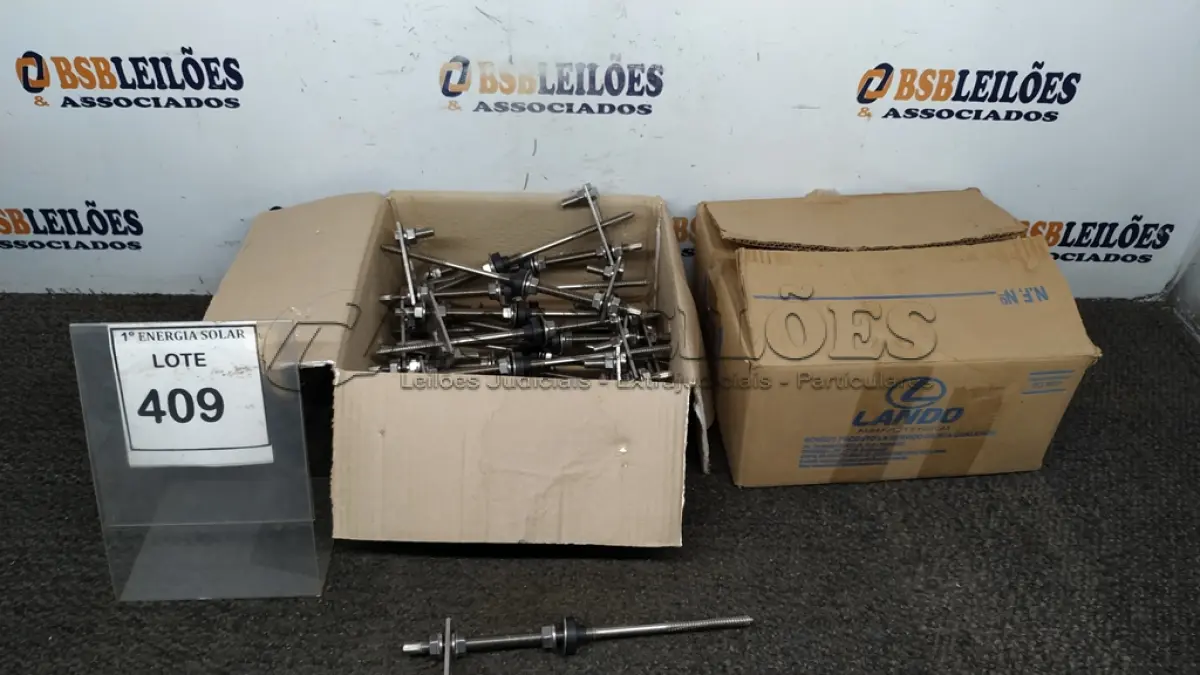 LOTE 409 - 02 CAIXAS COM PARAFUSOS DE FIXAÇÃO METÁLICO M10 X 250MM AÇO INOX.  (NO ESTADO) ATENÇÃO! FAZER A VISITAÇÃO ANTES DE ARREMATAR, NÃO SABEMOS SE FUNCIONA, LEILÃO NÃO TEM GARANTIA E NEM DEVOLUÇÃO, SUJEITO A POSSÍVEIS AVARIAS VISÍVEIS/OCULTAS E/OU 