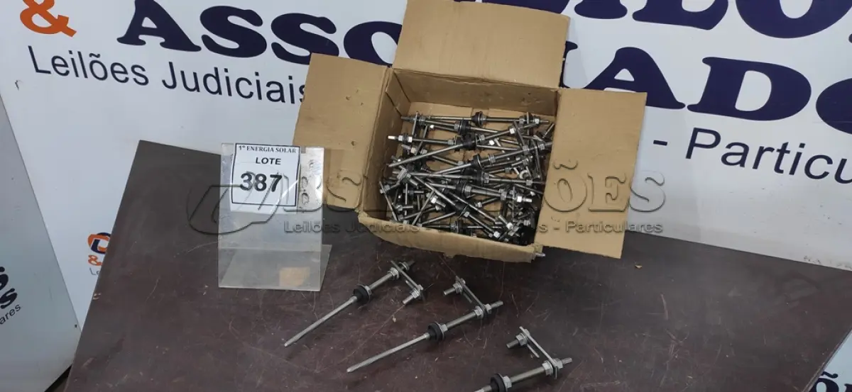 LOTE 387 - 01 CAIXA COM PARAFUSOS DE FIXAÇÃO METÁLICO M10 X 250MM AÇO INOX.  (NO ESTADO) ATENÇÃO! FAZER A VISITAÇÃO ANTES DE ARREMATAR, NÃO SABEMOS SE FUNCIONA, LEILÃO NÃO TEM GARANTIA E NEM DEVOLUÇÃO, SUJEITO A POSSÍVEIS AVARIAS VISÍVEIS/OCULTAS E/OU 