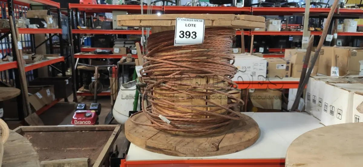 LOTE 393 - 01 CARRETEL COM 100M DE CORDOALHA DE COBRE 50MM. (NO ESTADO) ATENÇÃO! FAZER A VISITAÇÃO ANTES DE ARREMATAR, NÃO SABEMOS SE FUNCIONA, LEILÃO NÃO TEM GARANTIA E NEM DEVOLUÇÃO, SUJEITO A POSSÍVEIS AVARIAS VISÍVEIS/OCULTAS E/OU