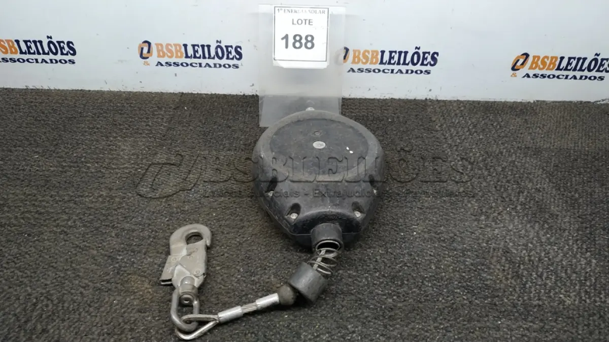 LOTE 188 - 01 TRAVA QUEDA. (NO ESTADO) ATENÇÃO! FAZER A VISITAÇÃO ANTES DE ARREMATAR, NÃO SABEMOS SE FUNCIONA, LEILÃO NÃO TEM GARANTIA E NEM DEVOLUÇÃO, SUJEITO A POSSÍVEIS AVARIAS VISÍVEIS/OCULTAS E/OU AUSÊNCIA DE COMPONENTES.