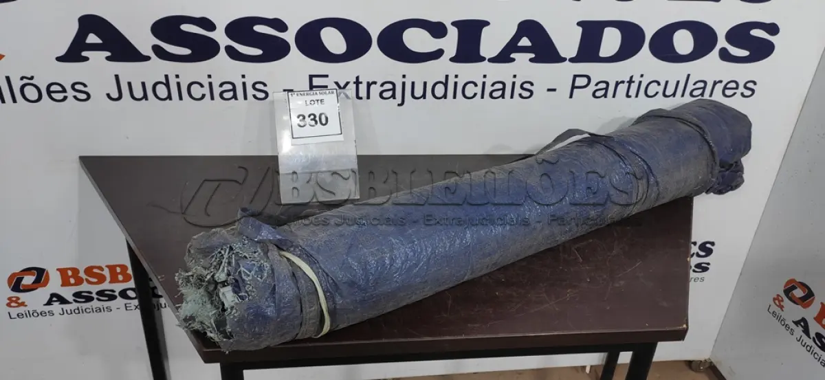 LOTE 330 - 01 TENDA GAZEBO 3 METROS. (NO ESTADO) ATENÇÃO! FAZER A VISITAÇÃO ANTES DE ARREMATAR, NÃO SABEMOS SE FUNCIONA, LEILÃO NÃO TEM GARANTIA E NEM DEVOLUÇÃO, SUJEITO A POSSÍVEIS AVARIAS VISÍVEIS/OCULTAS E/OU AUSÊNCIA DE COMPONENTES.