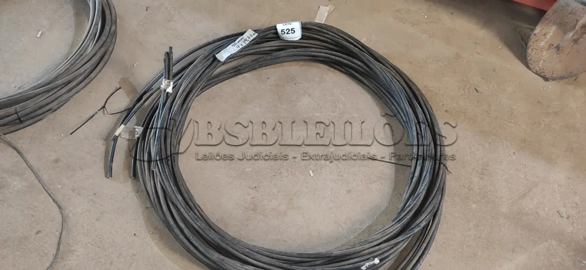 LOTE 525 - 04 CABOS ISOLADOS EM ALUMÍNIO 19M DE 95MM.  (NO ESTADO) ATENÇÃO! FAZER A VISITAÇÃO ANTES DE ARREMATAR, NÃO SABEMOS SE FUNCIONA, LEILÃO NÃO TEM GARANTIA E NEM DEVOLUÇÃO, SUJEITO A POSSÍVEIS AVARIAS VISÍVEIS/OCULTAS