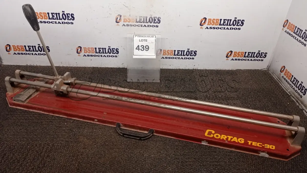 LOTE 439 - 01 RISCADOR DE PISO.  (NO ESTADO) ATENÇÃO! FAZER A VISITAÇÃO ANTES DE ARREMATAR, NÃO SABEMOS SE FUNCIONA, LEILÃO NÃO TEM GARANTIA E NEM DEVOLUÇÃO, SUJEITO A POSSÍVEIS AVARIAS VISÍVEIS/OCULTAS E/OU