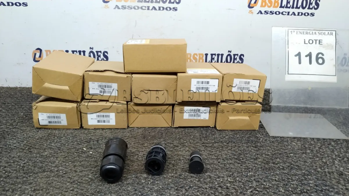 LOTE 116 - 01 CAIXA COM KIT CONECTOR SOLAR AC E END CAP WEG SIW100G. (NO ESTADO) ATENÇÃO! FAZER A VISITAÇÃO ANTES DE ARREMATAR, NÃO SABEMOS SE FUNCIONA, LEILÃO NÃO TEM GARANTIA E NEM DEVOLUÇÃO, SUJEITO A POSSÍVEIS AVARIAS VISÍVEIS/OCULTAS E/OU AUSÊNCIA DE COMPONENTES.