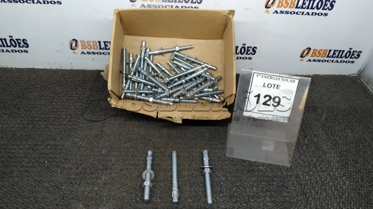 LOTE 129 - 01 CAIXA COM PARA BOLTS. (NO ESTADO) ATENÇÃO! FAZER A VISITAÇÃO ANTES DE ARREMATAR, NÃO SABEMOS SE FUNCIONA, LEILÃO NÃO TEM GARANTIA E NEM DEVOLUÇÃO, SUJEITO A POSSÍVEIS AVARIAS VISÍVEIS/OCULTAS E/OU AUSÊNCIA DE COMPONENTES.