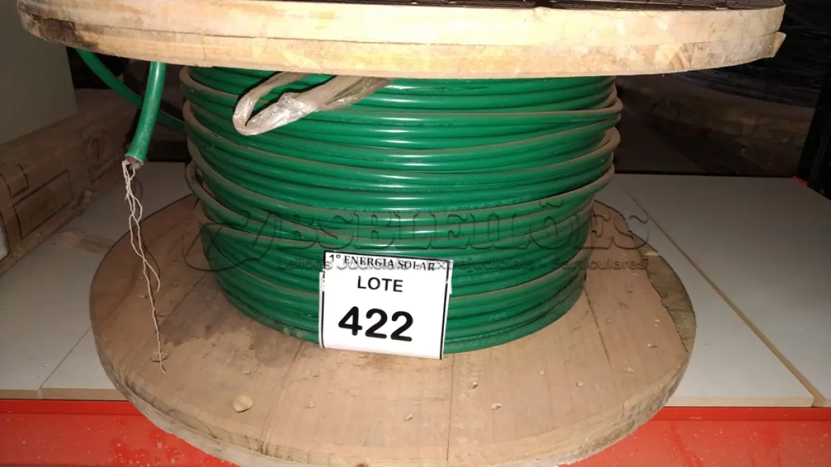 LOTE 422 -  01 CARRETEL DE FIO COM 80M DE FIO 16MM NA COR VERDE. (NO ESTADO) ATENÇÃO! FAZER A VISITAÇÃO ANTES DE ARREMATAR, NÃO SABEMOS SE FUNCIONA, LEILÃO NÃO TEM GARANTIA E NEM DEVOLUÇÃO, SUJEITO A POSSÍVEIS AVARIAS VISÍVEIS/OCULTAS E/OU 