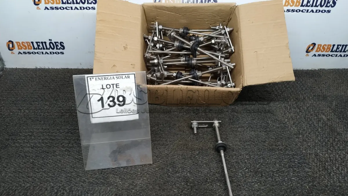 LOTE 139 - 01 CAIXA COM PARAFUSOS DE FIXAÇÃO METÁLICO M10 X 250MM AÇO INOX.  (NO ESTADO) ATENÇÃO! FAZER A VISITAÇÃO ANTES DE ARREMATAR, NÃO SABEMOS SE FUNCIONA, LEILÃO NÃO TEM GARANTIA E NEM DEVOLUÇÃO, SUJEITO A POSSÍVEIS AVARIAS VISÍVEIS/OCULTAS E/OU AUSÊNCIA DE COMPONENTES.