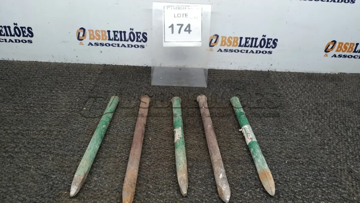 LOTE 174 - 05 PONTEIROS DE AÇO. (NO ESTADO) ATENÇÃO! FAZER A VISITAÇÃO ANTES DE ARREMATAR, NÃO SABEMOS SE FUNCIONA, LEILÃO NÃO TEM GARANTIA E NEM DEVOLUÇÃO, SUJEITO A POSSÍVEIS AVARIAS VISÍVEIS/OCULTAS E/OU AUSÊNCIA DE COMPONENTES.