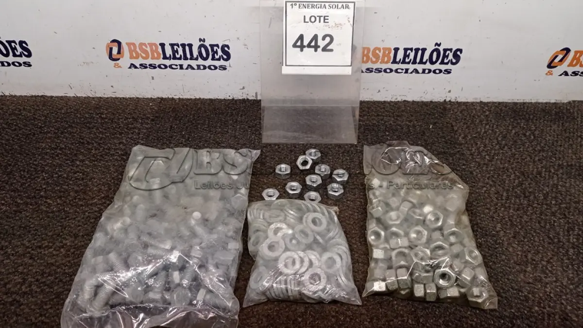 LOTE 442 - 01 CAIXA COM KIT FIXADOR ½. (NO ESTADO) ATENÇÃO! FAZER A VISITAÇÃO ANTES DE ARREMATAR, NÃO SABEMOS SE FUNCIONA, LEILÃO NÃO TEM GARANTIA E NEM DEVOLUÇÃO, SUJEITO A POSSÍVEIS AVARIAS VISÍVEIS/OCULTAS E/OU 