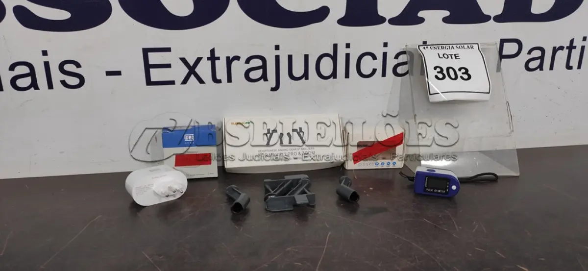 LOTE 303 - 01 TOMADA INTELIGENTE, 01 PULSE OXIMETER E 01 CONJUNTO DE ESTABILIZADOR DE TREM DE POUSO ELEVADOS PRA DRONES. (NO ESTADO) ATENÇÃO! FAZER A VISITAÇÃO ANTES DE ARREMATAR, NÃO SABEMOS SE FUNCIONA, LEILÃO NÃO TEM GARANTIA E NEM DEVOLUÇÃO, SUJEITO A POSSÍVEIS AVARIAS VISÍVEIS/OCULTAS E/OU AUSÊNCIA DE COMPONENTES.
