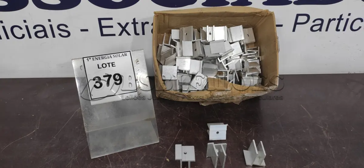 LOTE 379 - 01 CAIXA COM KIT FIXADOR ½. (NO ESTADO) ATENÇÃO! FAZER A VISITAÇÃO ANTES DE ARREMATAR, NÃO SABEMOS SE FUNCIONA, LEILÃO NÃO TEM GARANTIA E NEM DEVOLUÇÃO, SUJEITO A POSSÍVEIS AVARIAS VISÍVEIS/OCULTAS E/OU 