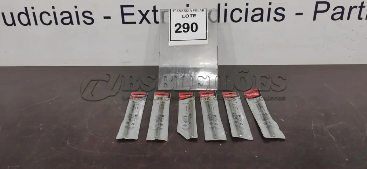 LOTE 290 - 06 BROCAS DE VIDEA N*8. (NO ESTADO) ATENÇÃO! FAZER A VISITAÇÃO ANTES DE ARREMATAR, NÃO SABEMOS SE FUNCIONA, LEILÃO NÃO TEM GARANTIA E NEM DEVOLUÇÃO, SUJEITO A POSSÍVEIS AVARIAS VISÍVEIS/OCULTAS E/OU AUSÊNCIA DE COMPONENTES.