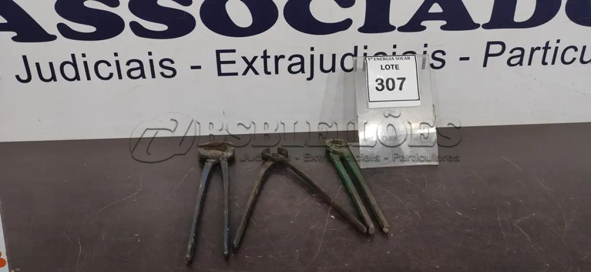 LOTE 307 - 03 TURQUESAS. (NO ESTADO) ATENÇÃO! FAZER A VISITAÇÃO ANTES DE ARREMATAR, NÃO SABEMOS SE FUNCIONA, LEILÃO NÃO TEM GARANTIA E NEM DEVOLUÇÃO, SUJEITO A POSSÍVEIS AVARIAS VISÍVEIS/OCULTAS E/OU AUSÊNCIA DE COMPONENTES.