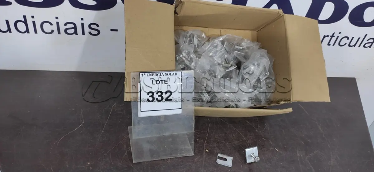 LOTE 332 - 01 CAIXA COM GRAMPOS INTERMEDIÁRIOS.  (NO ESTADO) ATENÇÃO! FAZER A VISITAÇÃO ANTES DE ARREMATAR, NÃO SABEMOS SE FUNCIONA, LEILÃO NÃO TEM GARANTIA E NEM DEVOLUÇÃO, SUJEITO A POSSÍVEIS AVARIAS VISÍVEIS/OCULTAS E/OU AUSÊNCIA DE COMPONENTES.