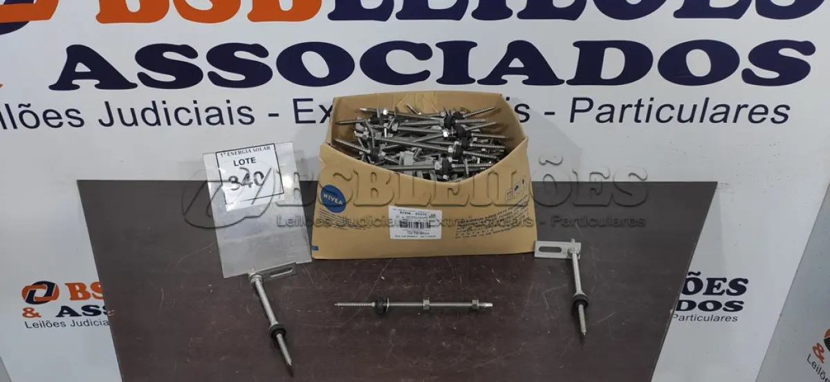 LOTE 340 - 01 CAIXA COM PARAFUSOS DE FIXAÇÃO METÁLICO M10 X 250MM AÇO INOX.  (NO ESTADO) ATENÇÃO! FAZER A VISITAÇÃO ANTES DE ARREMATAR, NÃO SABEMOS SE FUNCIONA, LEILÃO NÃO TEM GARANTIA E NEM DEVOLUÇÃO, SUJEITO A POSSÍVEIS AVARIAS VISÍVEIS/OCULTAS E/OU AUSÊNCIA DE COMPONENTES.