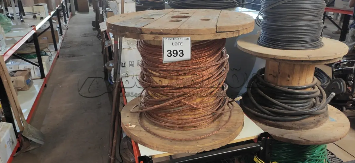 LOTE 393 - 01 CARRETEL COM 100M DE CORDOALHA DE COBRE 50MM. (NO ESTADO) ATENÇÃO! FAZER A VISITAÇÃO ANTES DE ARREMATAR, NÃO SABEMOS SE FUNCIONA, LEILÃO NÃO TEM GARANTIA E NEM DEVOLUÇÃO, SUJEITO A POSSÍVEIS AVARIAS VISÍVEIS/OCULTAS E/OU