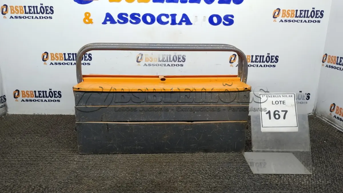 LOTE 167 - 01 MALETA PARA FERRAMENTAS. (NO ESTADO) ATENÇÃO! FAZER A VISITAÇÃO ANTES DE ARREMATAR, NÃO SABEMOS SE FUNCIONA, LEILÃO NÃO TEM GARANTIA E NEM DEVOLUÇÃO, SUJEITO A POSSÍVEIS AVARIAS VISÍVEIS/OCULTAS E/OU AUSÊNCIA DE COMPONENTES.