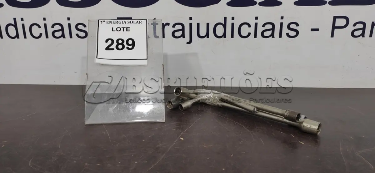 LOTE 289 - 04 CHAVES L N*13 E 15. (NO ESTADO) ATENÇÃO! FAZER A VISITAÇÃO ANTES DE ARREMATAR, NÃO SABEMOS SE FUNCIONA, LEILÃO NÃO TEM GARANTIA E NEM DEVOLUÇÃO, SUJEITO A POSSÍVEIS AVARIAS VISÍVEIS/OCULTAS E/OU AUSÊNCIA DE COMPONENTES.