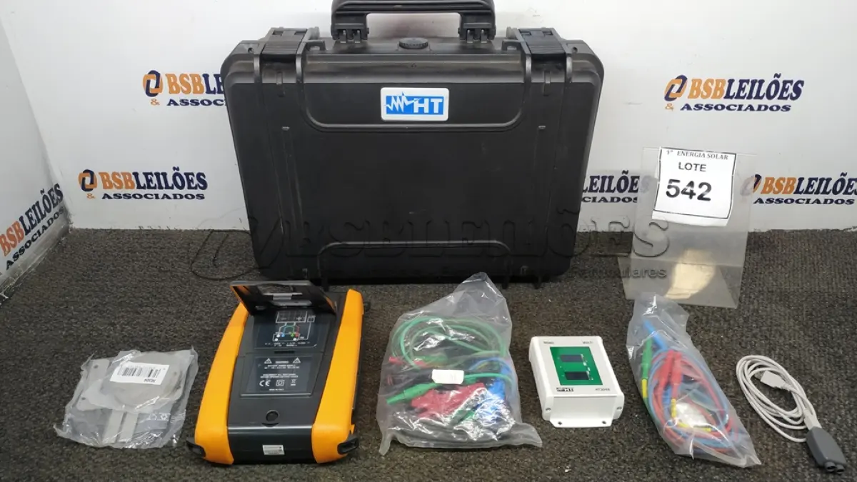 LOTE 542 - 01 TRAÇADOR CURVA IV 500W 1500V MARCA HT. (NO ESTADO) ATENÇÃO! FAZER A VISITAÇÃO ANTES DE ARREMATAR, NÃO SABEMOS SE FUNCIONA, LEILÃO NÃO TEM GARANTIA E NEM DEVOLUÇÃO, SUJEITO A POSSÍVEIS AVARIAS VISÍVEIS/OCULTAS
