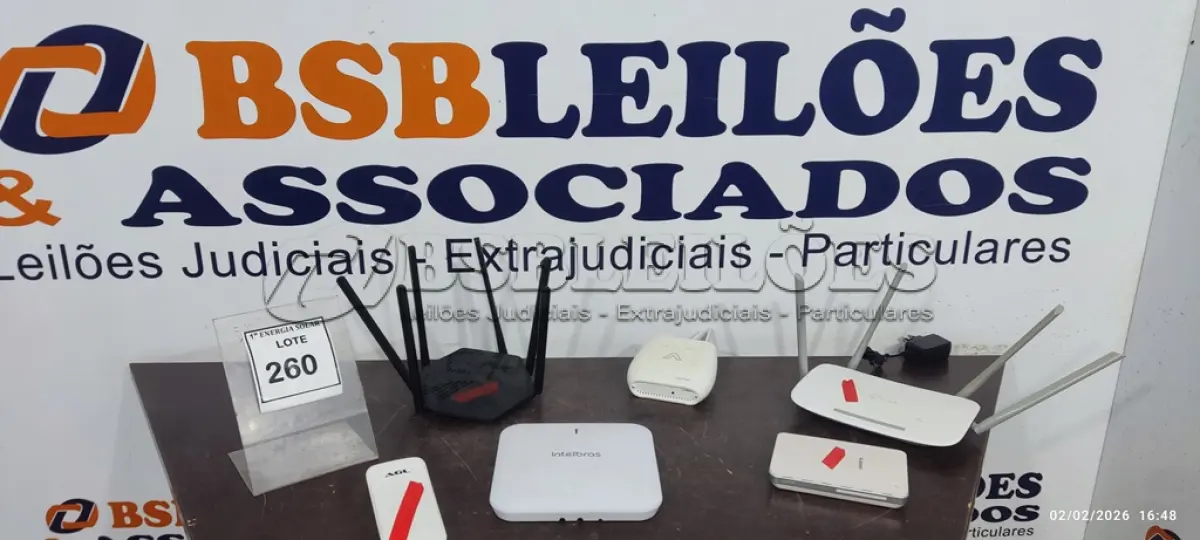 LOTE 260 - 01 LOTE COM ROTEADORES DIVERSOS. (NO ESTADO) ATENÇÃO! FAZER A VISITAÇÃO ANTES DE ARREMATAR, NÃO SABEMOS SE FUNCIONA, LEILÃO NÃO TEM GARANTIA E NEM DEVOLUÇÃO, SUJEITO A POSSÍVEIS AVARIAS VISÍVEIS/OCULTAS E/OU AUSÊNCIA DE COMPONENTES.