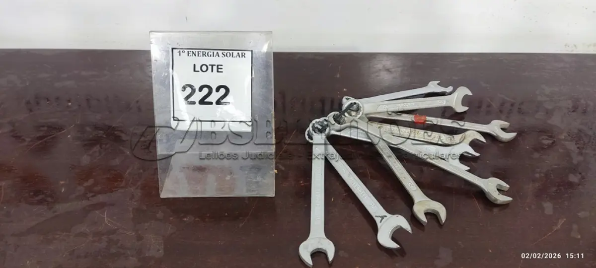 LOTE 222 - 09 CHAVES COMBINADAS N* 20. (NO ESTADO) ATENÇÃO! FAZER A VISITAÇÃO ANTES DE ARREMATAR, NÃO SABEMOS SE FUNCIONA, LEILÃO NÃO TEM GARANTIA E NEM DEVOLUÇÃO, SUJEITO A POSSÍVEIS AVARIAS VISÍVEIS/OCULTAS E/OU AUSÊNCIA DE COMPONENTES.