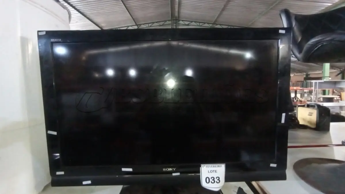 LOTE 033 - 01 TV LCD DE 40’’ MARCA SONY. (NO ESTADO) ATENÇÃO! FAZER A VISITAÇÃO ANTES DE ARREMATAR, NÃO SABEMOS SE FUNCIONA, LEILÃO NÃO TEM GARANTIA E NEM DEVOLUÇÃO, SUJEITO A POSSÍVEIS AVARIAS VISÍVEIS/OCULTAS E/OU AUSÊNCIA DE COMPONENTES.