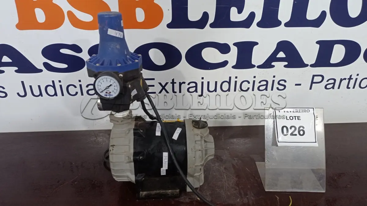 LOTE 026 - 01 BOMBA PRESSURIZADORA MARCA ORBITEC. (NO ESTADO) ATENÇÃO! FAZER A VISITAÇÃO ANTES DE ARREMATAR, NÃO SABEMOS SE FUNCIONA, LEILÃO NÃO TEM GARANTIA E NEM DEVOLUÇÃO, SUJEITO A POSSÍVEIS AVARIAS VISÍVEIS/OCULTAS E/OU AUSÊNCIA DE COMPONENTES.