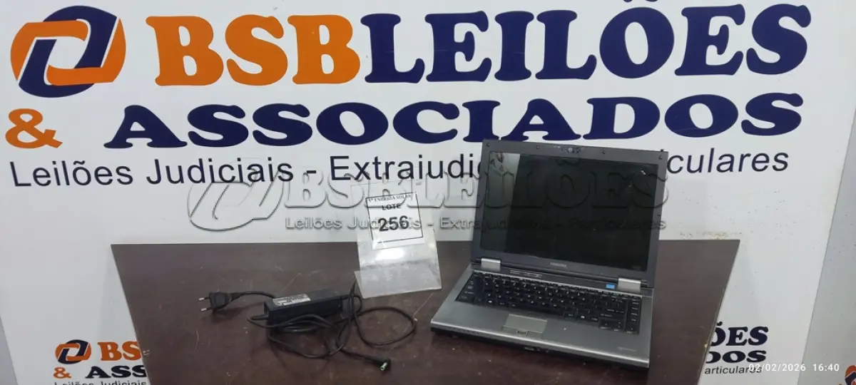 LOTE 256 - 01 NOTEBOOK TOSHIBA COM FONTE MODELO SATÉLITE PRO S300M-EZ2401. (NO ESTADO) ATENÇÃO! FAZER A VISITAÇÃO ANTES DE ARREMATAR, NÃO SABEMOS SE FUNCIONA, LEILÃO NÃO TEM GARANTIA E NEM DEVOLUÇÃO, SUJEITO A POSSÍVEIS AVARIAS VISÍVEIS/OCULTAS E/OU AUSÊNCIA DE COMPONENTES.
