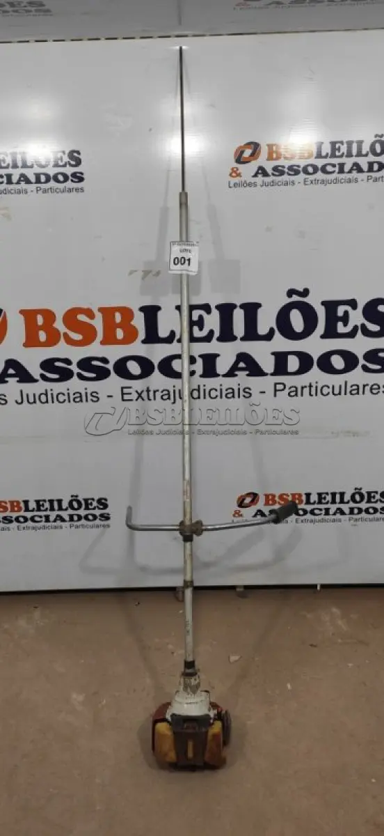 LOTE 001 - 01 ROÇADEIRA A GASOLINA MARCA STIHL INCOMPLETA. (NO ESTADO) ATENÇÃO! FAZER A VISITAÇÃO ANTES DE ARREMATAR, NÃO SABEMOS SE FUNCIONA, LEILÃO NÃO TEM GARANTIA E NEM DEVOLUÇÃO, SUJEITO A POSSÍVEIS AVARIAS VISÍVEIS/OCULTAS E/OU AUSÊNCIA DE COMPONENTES.