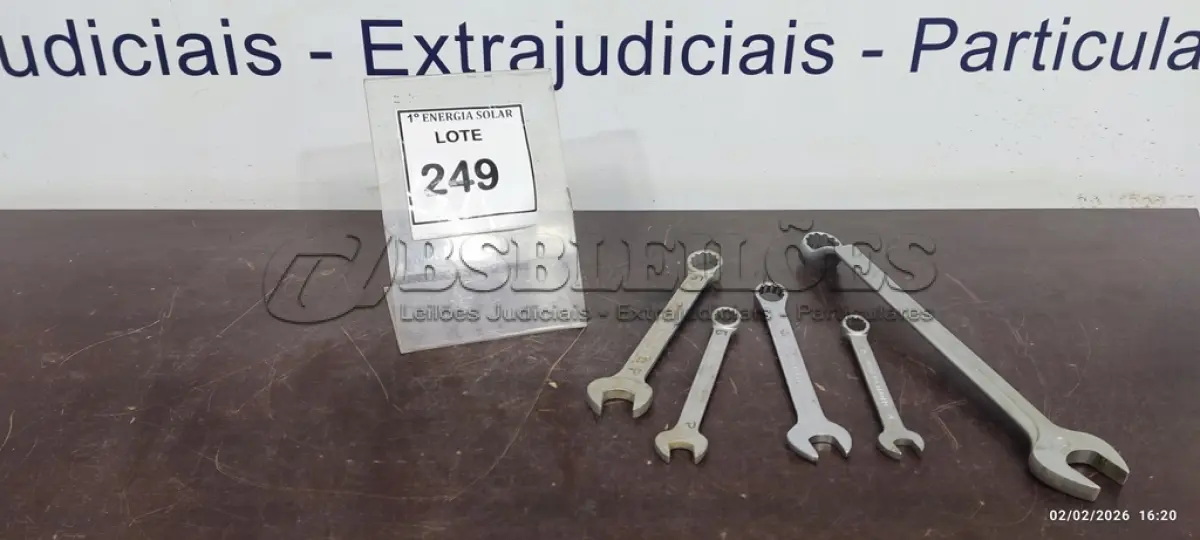 LOTE 249 - 05 CHAVES COMBINADAS N* 23, 22, 19, 16 E 14. (NO ESTADO) ATENÇÃO! FAZER A VISITAÇÃO ANTES DE ARREMATAR, NÃO SABEMOS SE FUNCIONA, LEILÃO NÃO TEM GARANTIA E NEM DEVOLUÇÃO, SUJEITO A POSSÍVEIS AVARIAS VISÍVEIS/OCULTAS E/OU AUSÊNCIA DE COMPONENTES.
