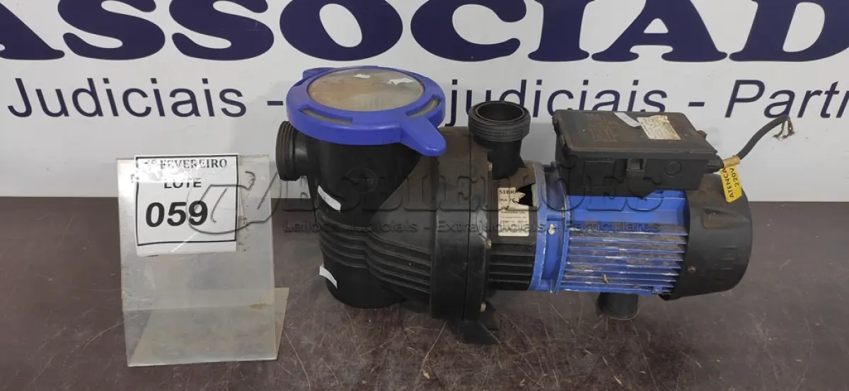 LOTE 059 - 01 BOMBA COM PRÉ FILTRO PRA PISCINA MARCA SIBRAPE. (NO ESTADO) ATENÇÃO! FAZER A VISITAÇÃO ANTES DE ARREMATAR, NÃO SABEMOS SE FUNCIONA, LEILÃO NÃO TEM GARANTIA E NEM DEVOLUÇÃO, SUJEITO A POSSÍVEIS AVARIAS VISÍVEIS/OCULTAS E/OU AUSÊNCIA DE COMPONENTES.