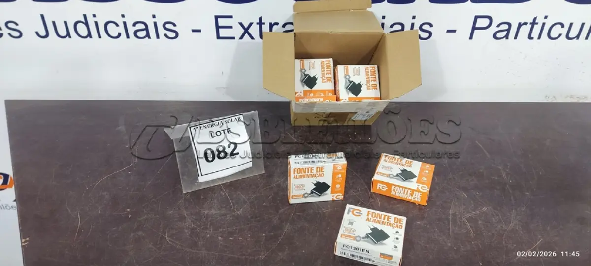 LOTE 082 - 09 FONTES DE ALIMENTAÇÃO 12V 1AH. (NO ESTADO) ATENÇÃO! FAZER A VISITAÇÃO ANTES DE ARREMATAR, NÃO SABEMOS SE FUNCIONA, LEILÃO NÃO TEM GARANTIA E NEM DEVOLUÇÃO, SUJEITO A POSSÍVEIS AVARIAS VISÍVEIS/OCULTAS E/OU AUSÊNCIA DE COMPONENTES.